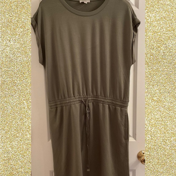 LOFT Dresses & Skirts - LOFT Outlet Drawstring Pocket Dress - Size XL - Olive Green